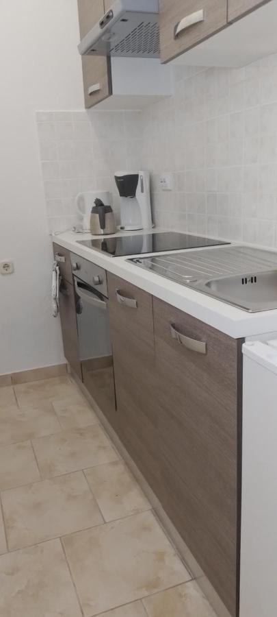 Apartman Kevin Karlobag Eksteriør billede